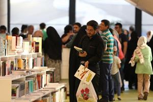 جای نمایشگاه دائمی کتاب در تهران خالی بود