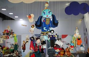 جشنواره «عروسک امید» در باغ کتاب برپا شد